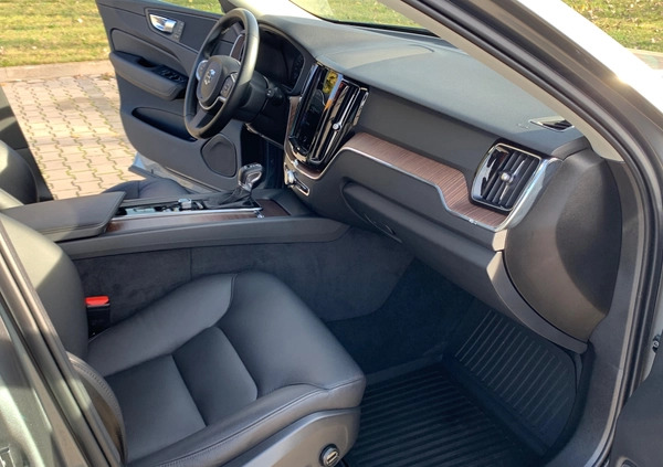 Volvo XC 60 cena 156000 przebieg: 16000, rok produkcji 2020 z Siedlce małe 106